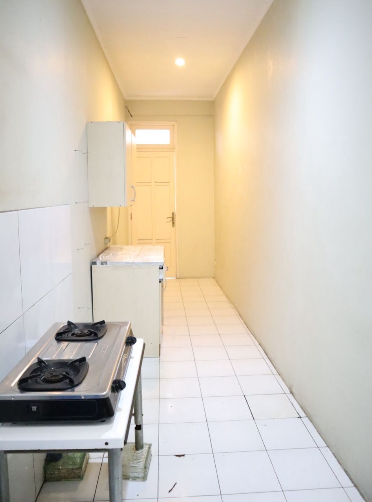 Rumah 2 Lantai Siap Huni dengan Hunian Nyaman dan Asri @Jakarta Selatan