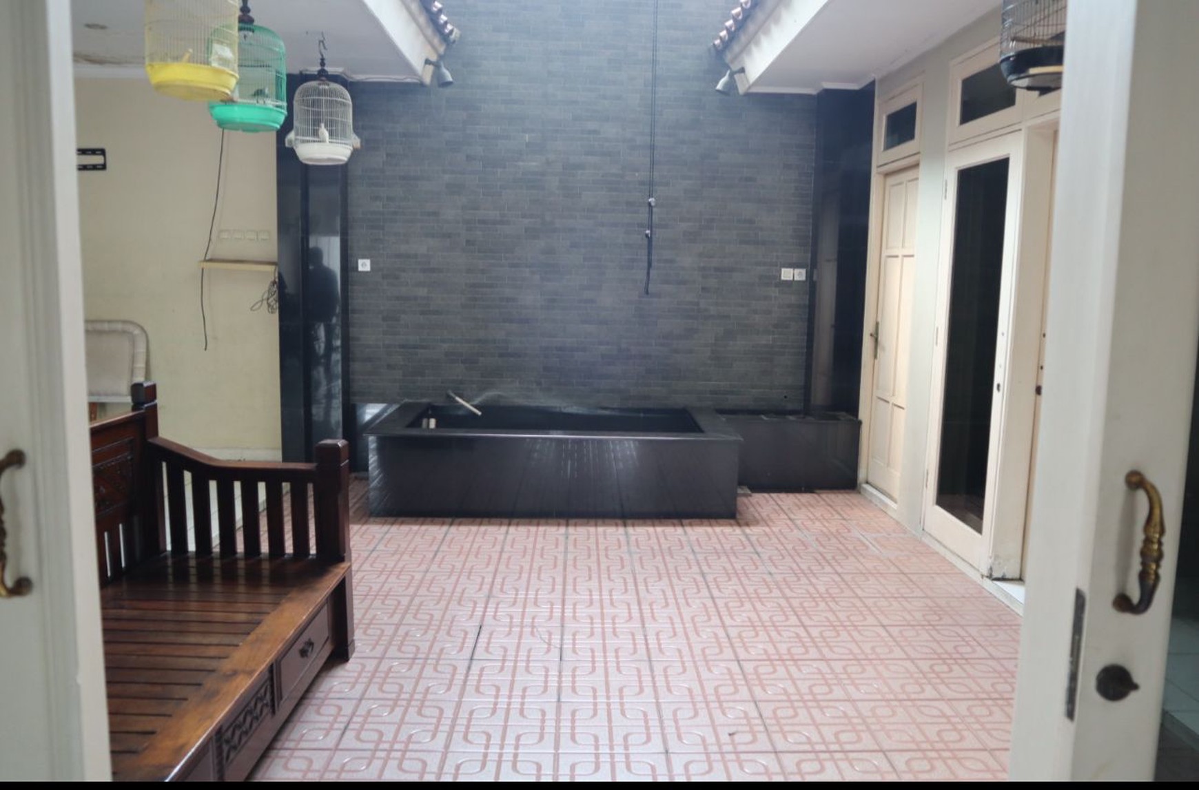 Rumah 2 Lantai Siap Huni dengan Hunian Nyaman dan Asri @Jakarta Selatan