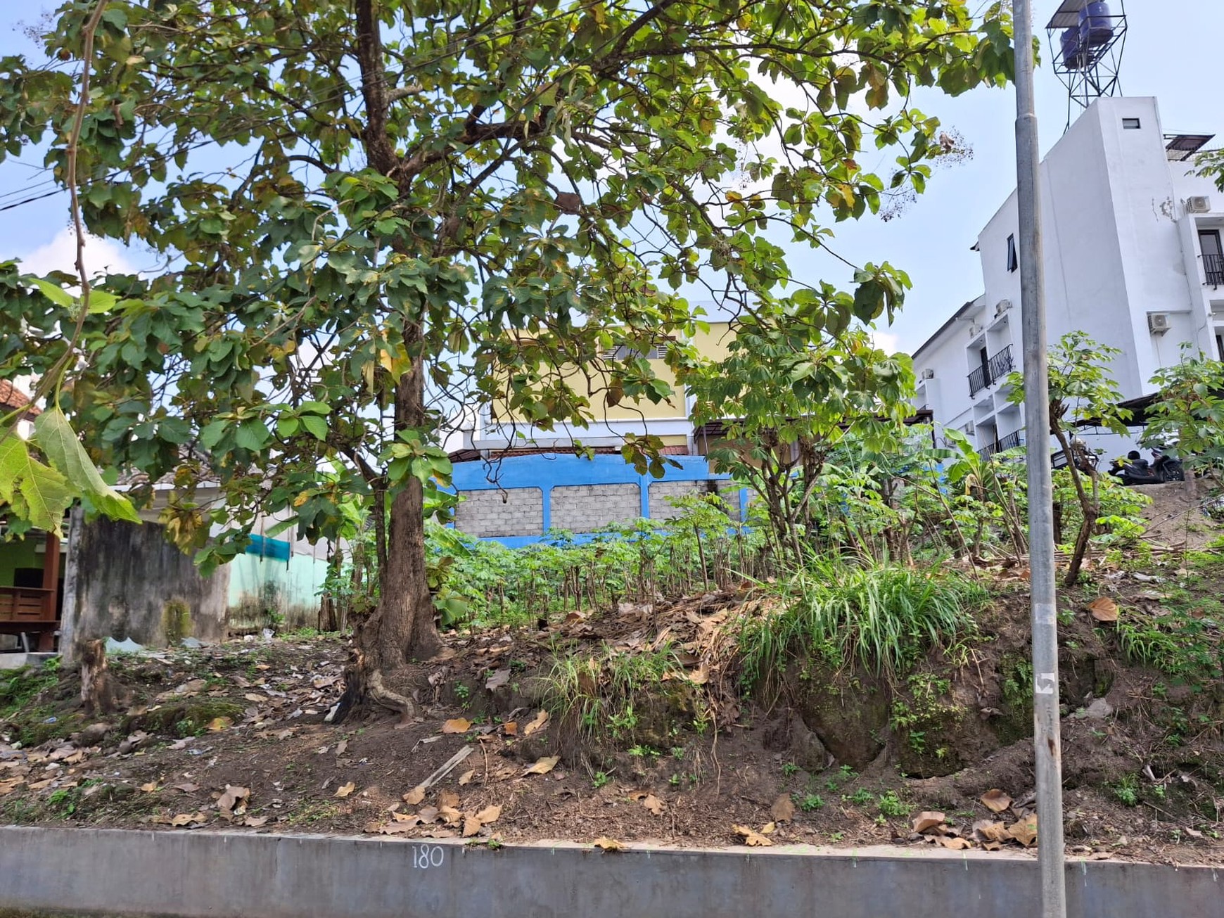 Tanah Luas 327 Meter Persegi Lokasi Catur Tunggal Depok Sleman 