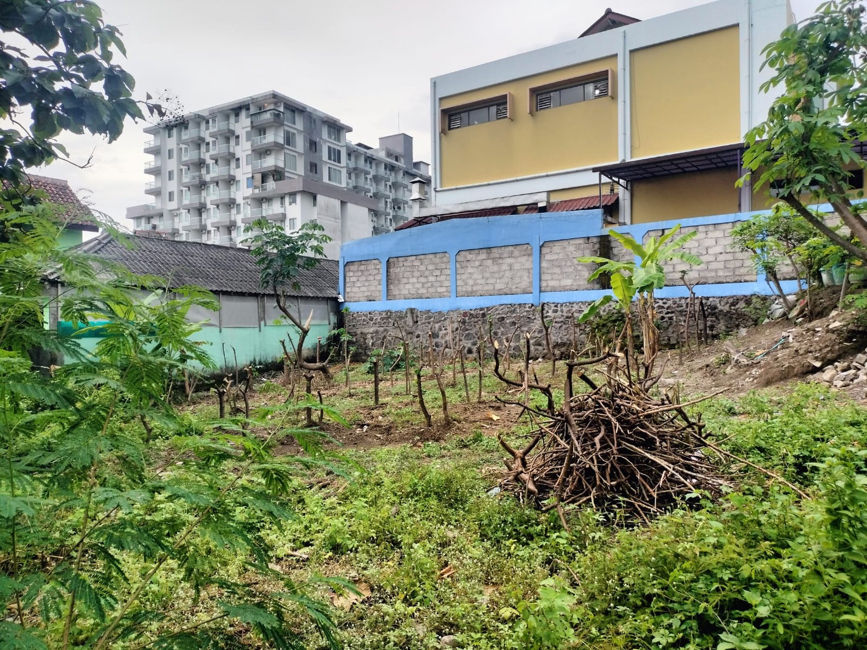 Tanah Luas 327 Meter Persegi Lokasi Catur Tunggal Depok Sleman 