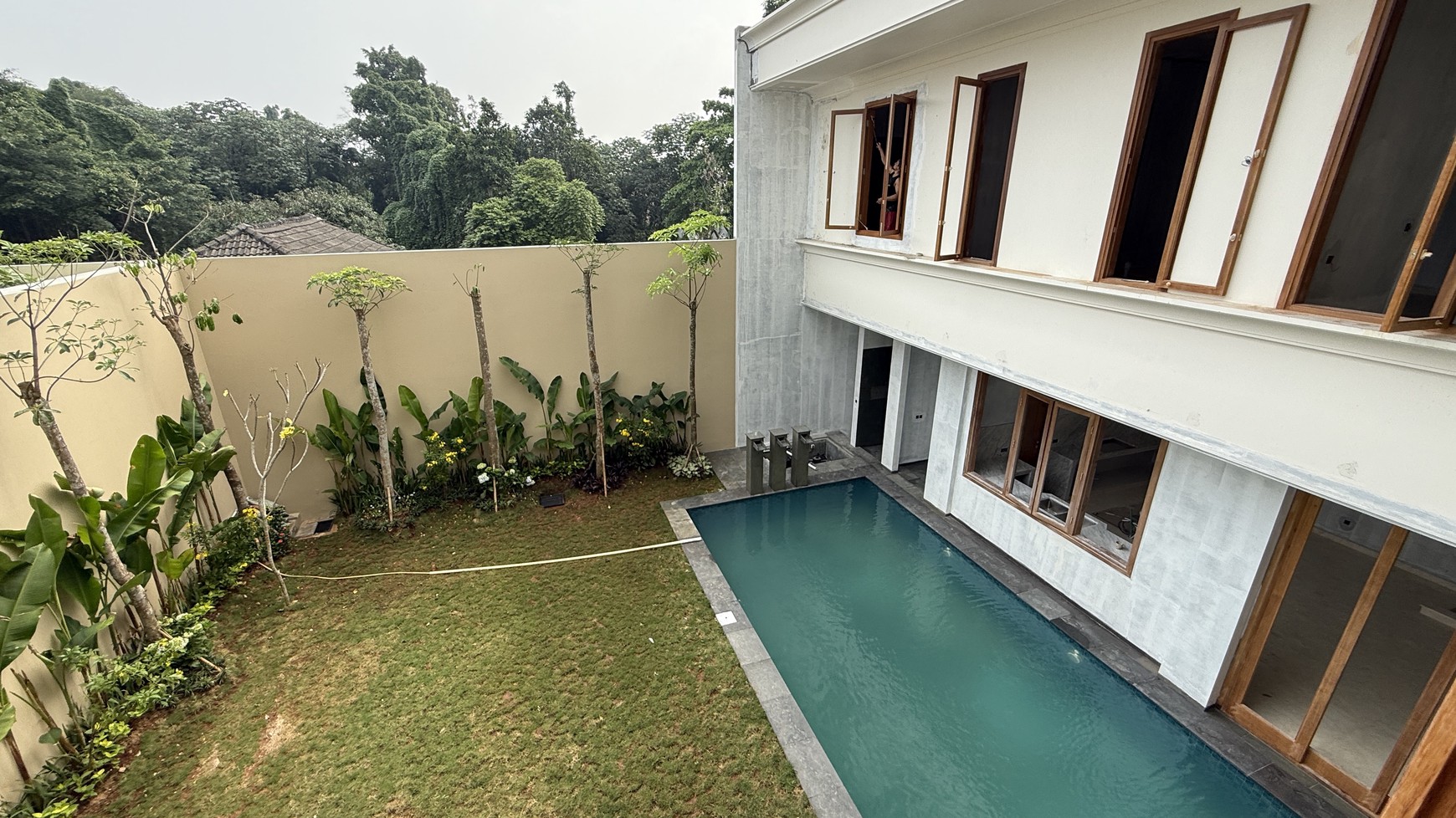 BRAND NEW AND MODERN HOUSE FULLY FURNISHED AT KEMANG DALAM AREA