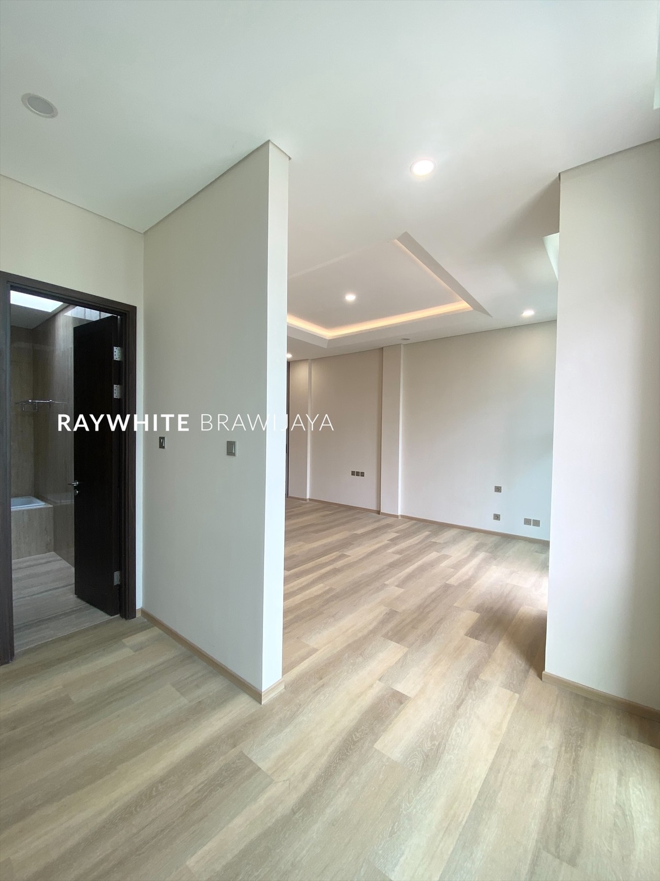 Rumah Baru Lingkungan Tenang Area Pondok Indah