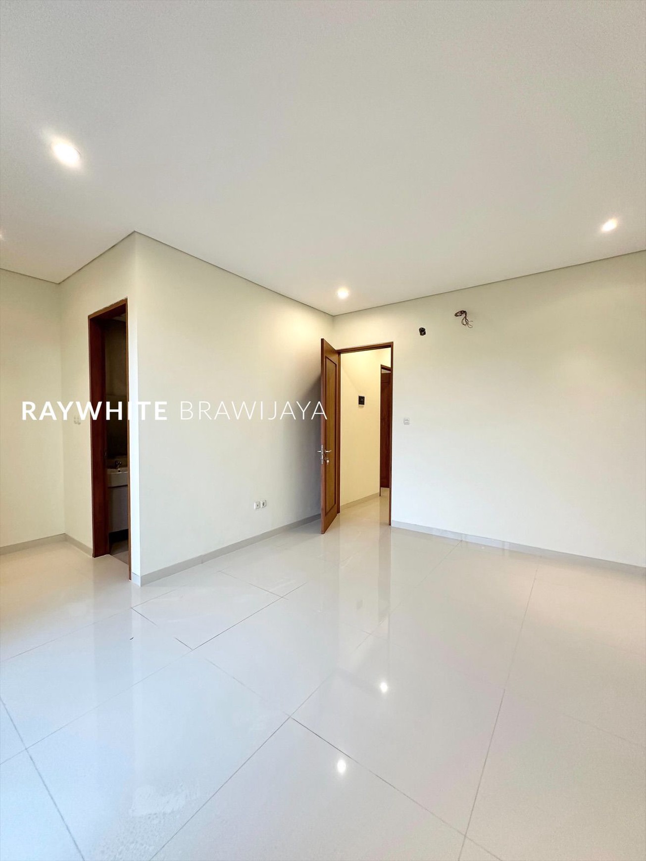 Brand New Modern Minimalis House Area Pejaten