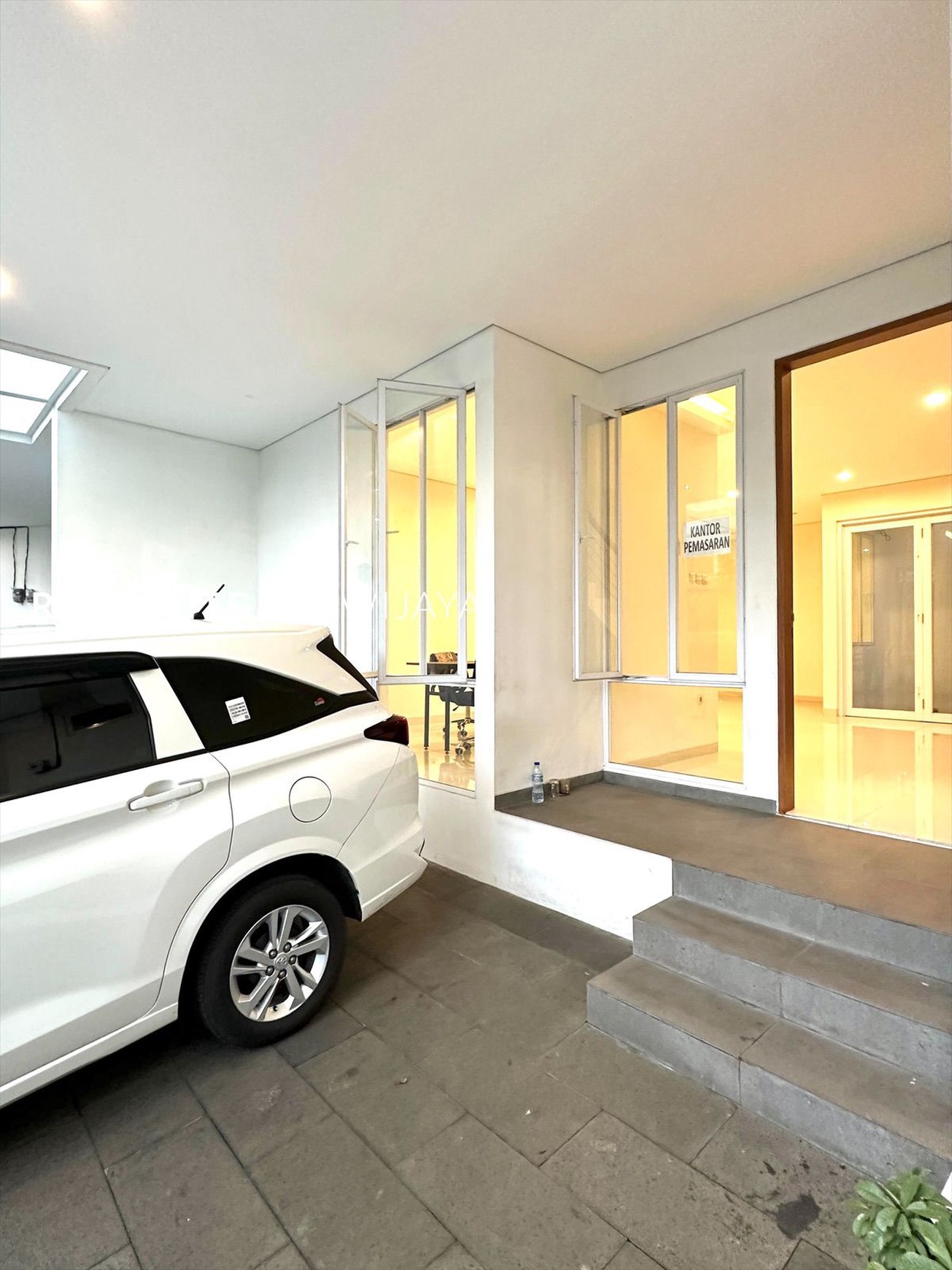 Brand New Modern Minimalis House Area Pejaten