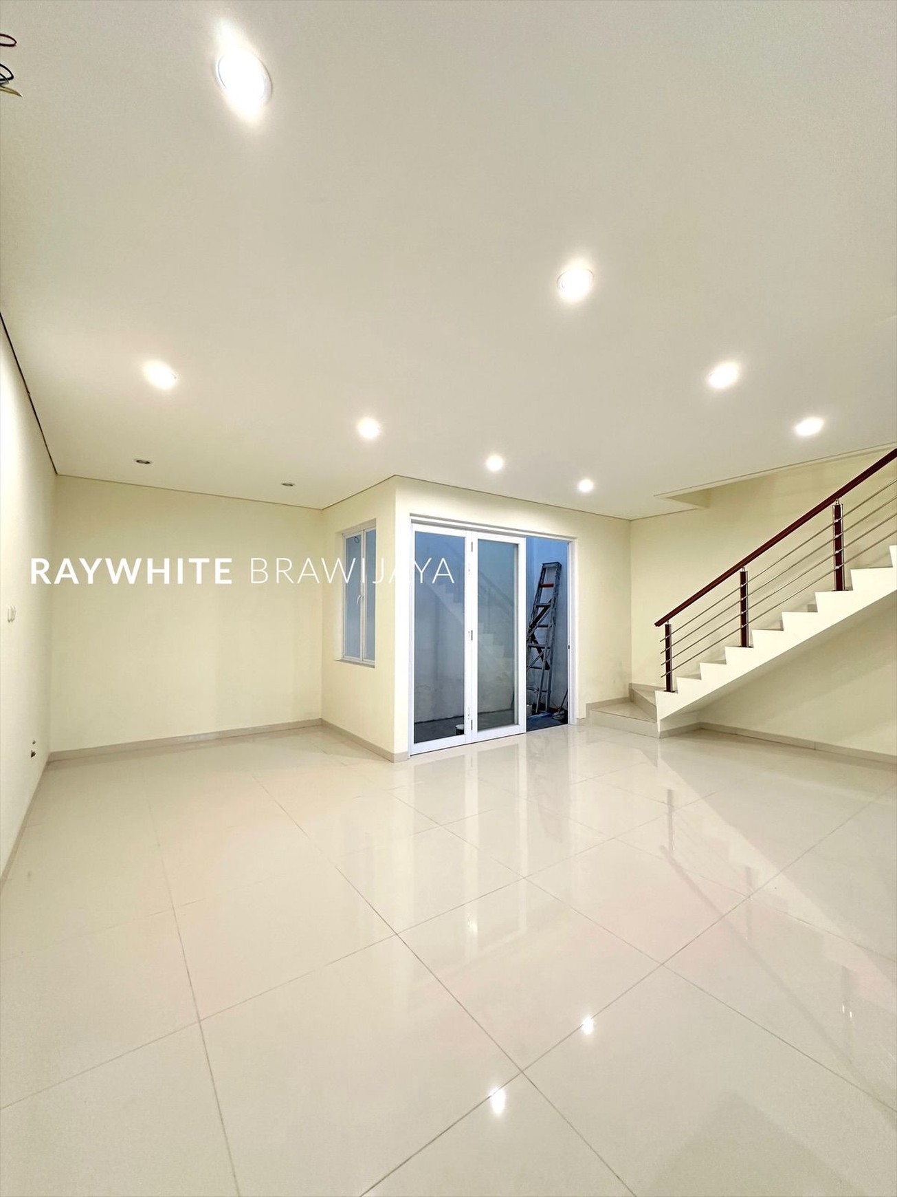 Brand New Modern Minimalis House Area Pejaten