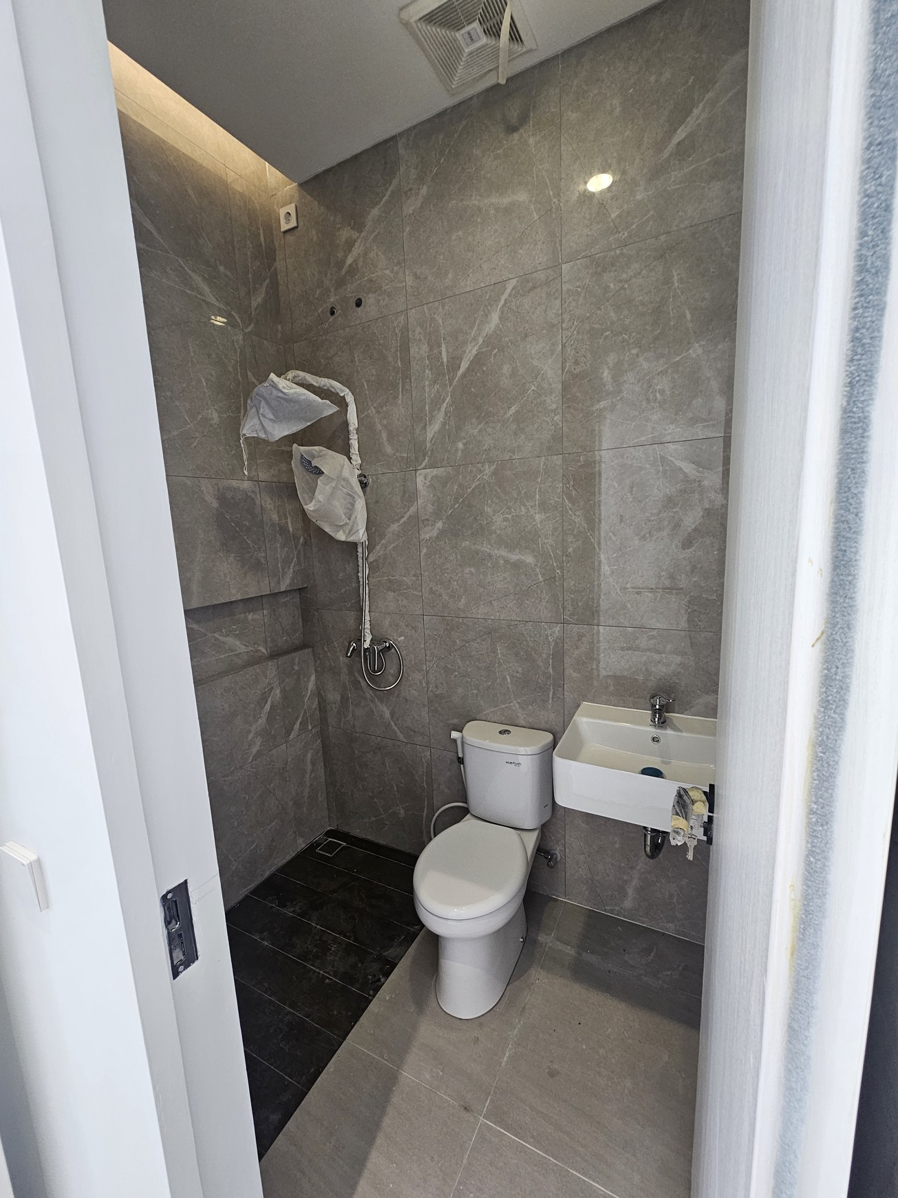2 Unit Rumah Baru Sutorejo Surabaya - Cocok Keluarga & Siap KPR