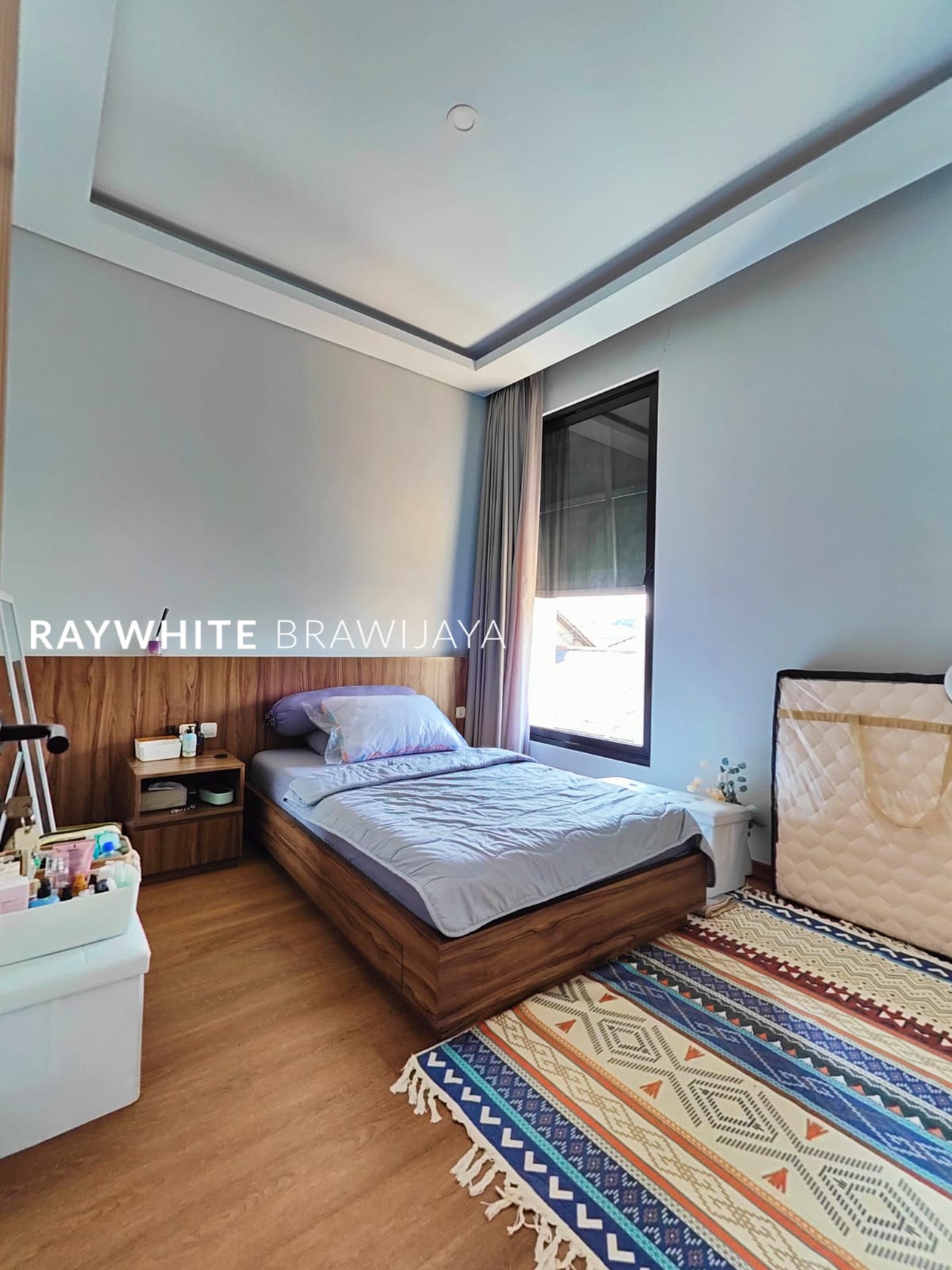 Brand New House Modern Minimalis Area Jagakarsa