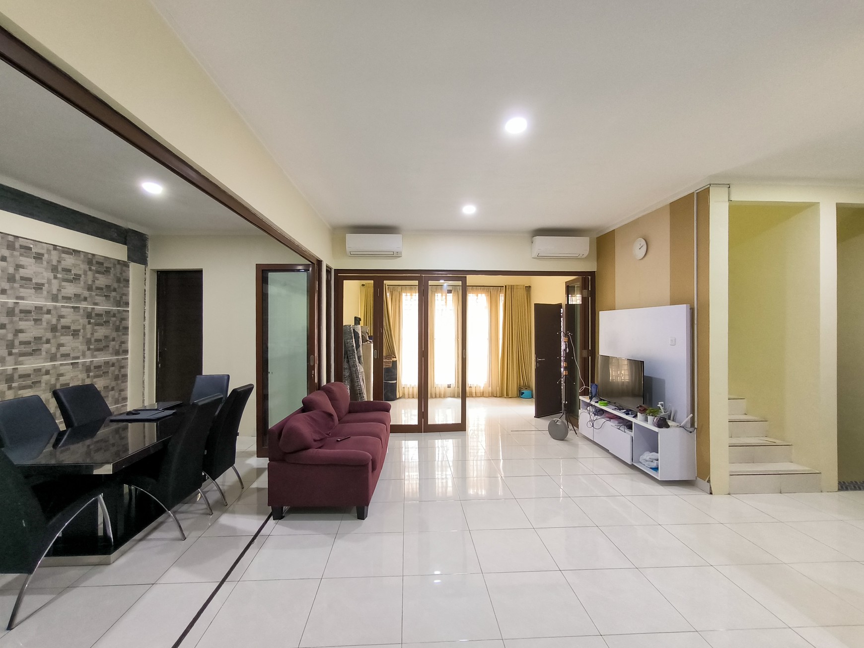 Rumah posisi hoek siap huni di Discovery Conserva Bintaro