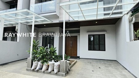 Brand New House Lingkungan Tenang Area Wijaya Timur