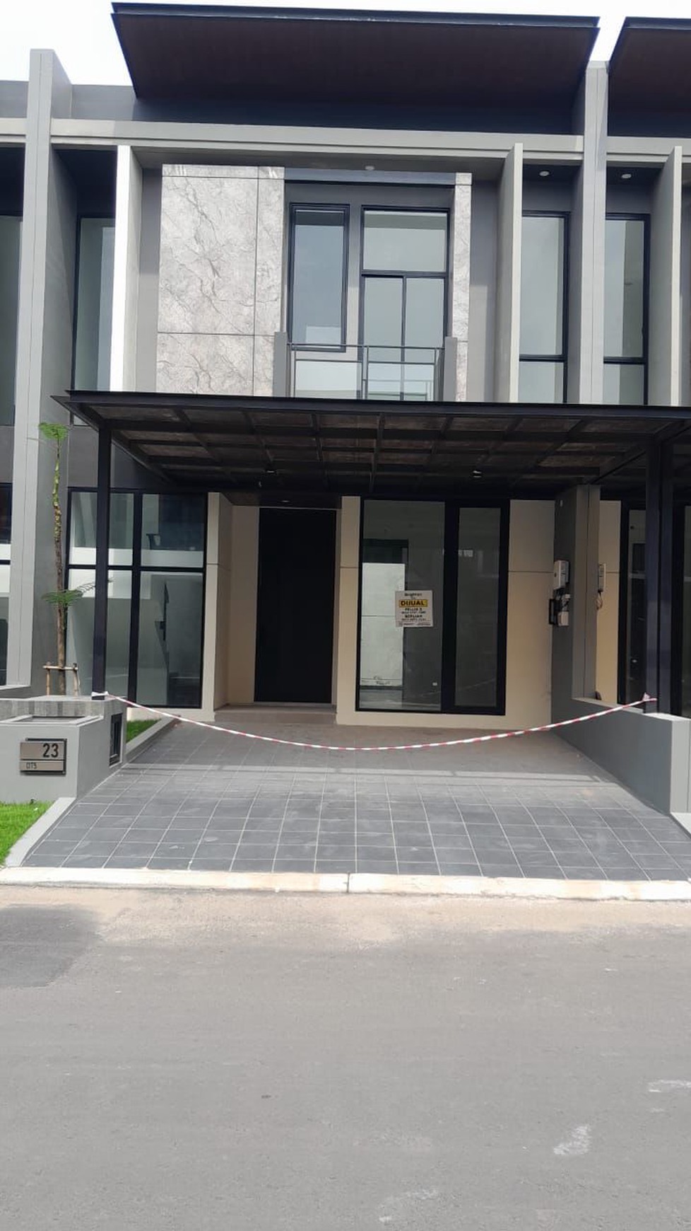 Dijual Rumah Baru District 9 Citraland Tipe Rochester Surabaya Barat Siap Huni