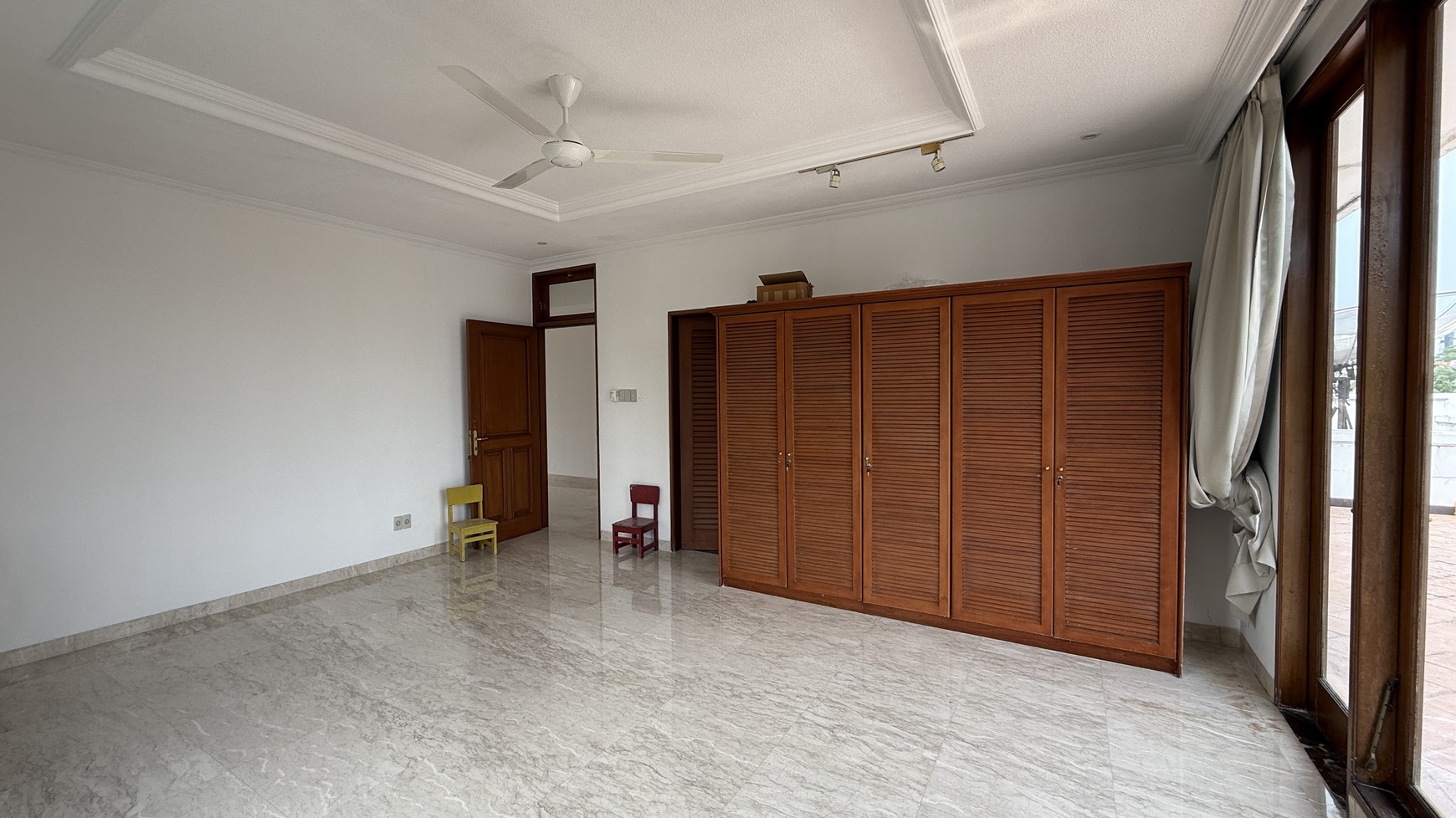 BIG AND BEAUTIFUL HOUSE AT PEJATEN AREA