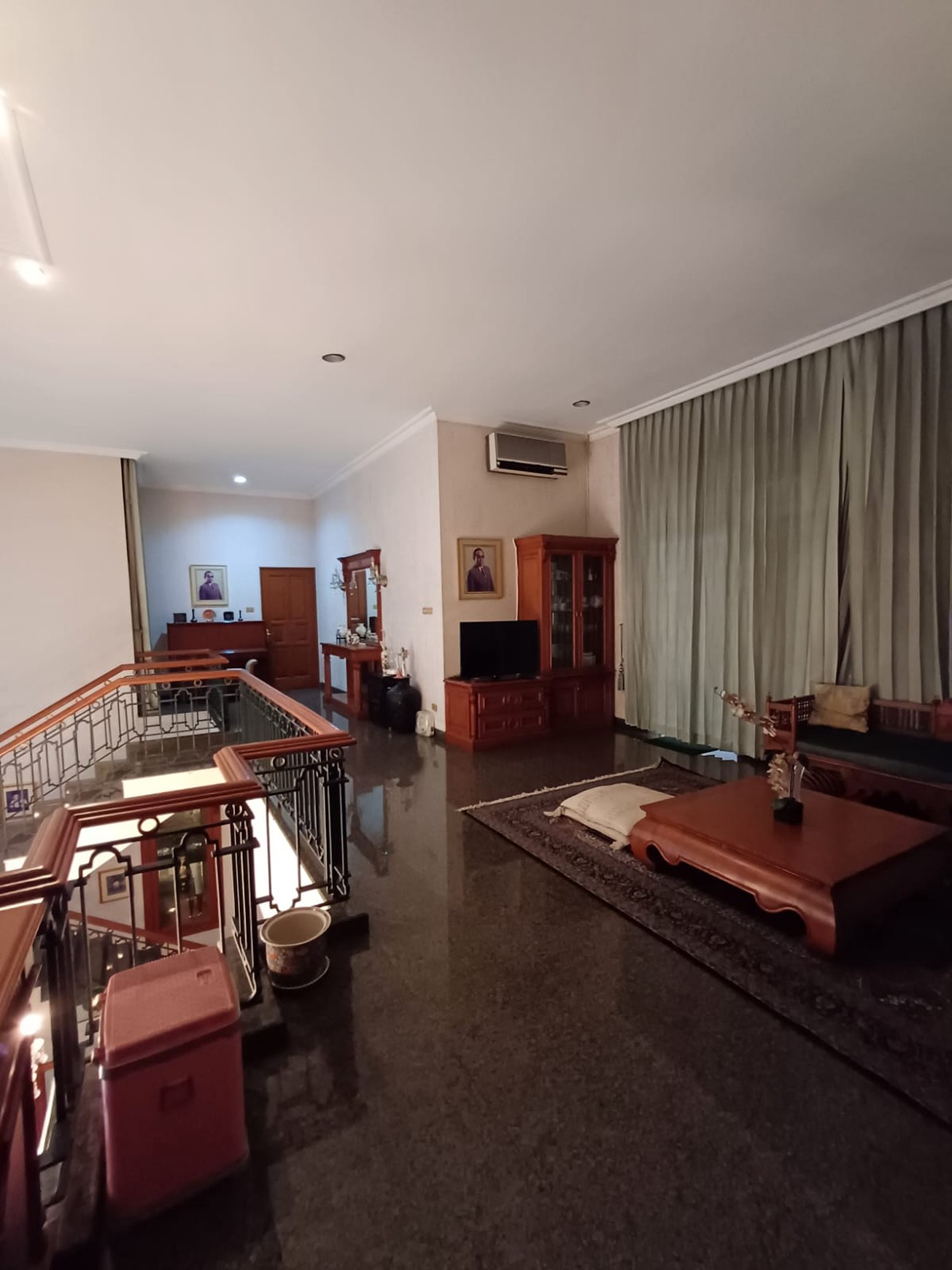 Di Jual  Rumah Jl. Perumahan Kb. Jeruk baru  Kebon Jeruk - Jakbar 