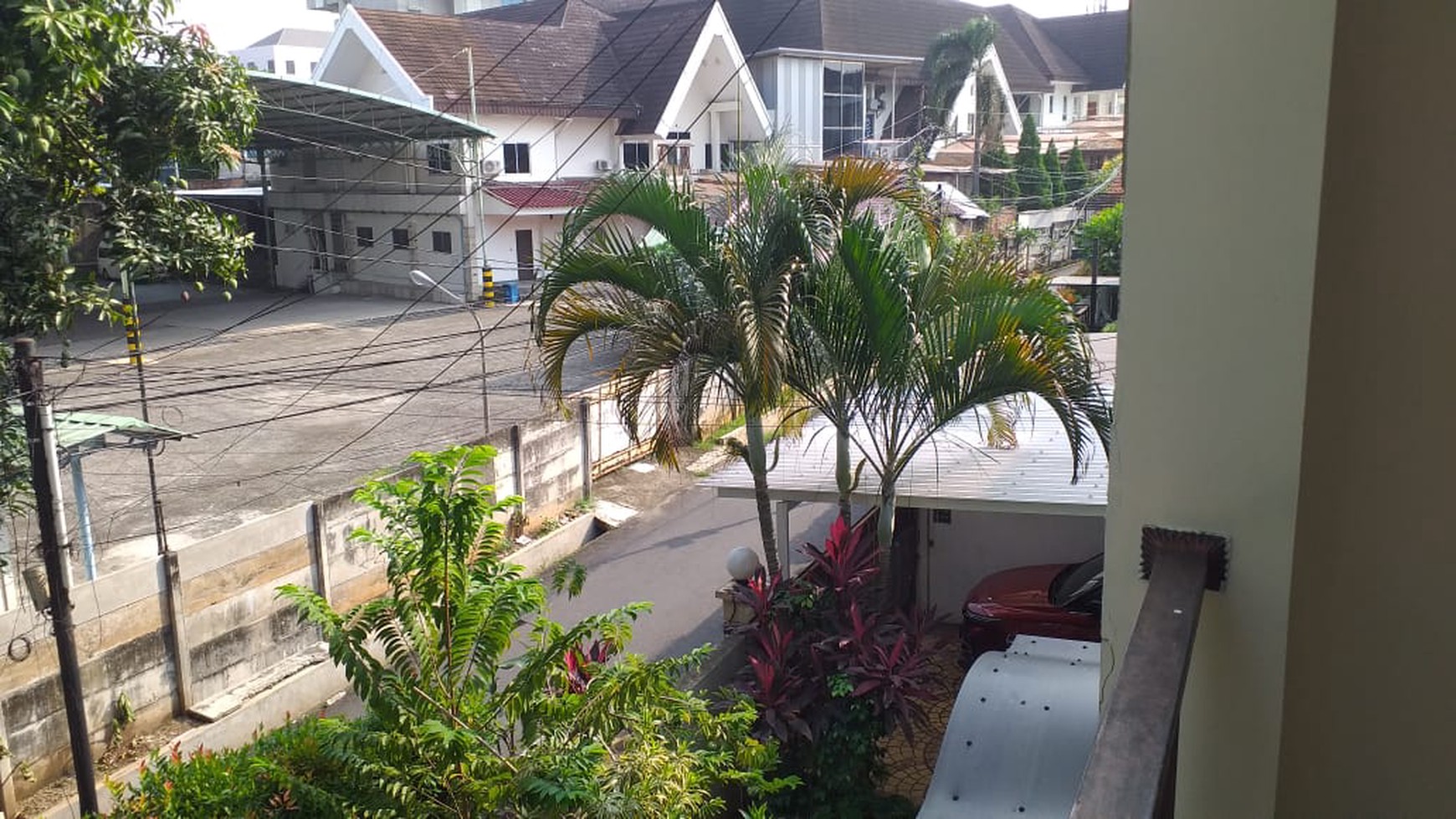 DISEWA RUMAH - BUNCIT TOWN HOUSE - STRATEGIS DI PINGGIR JALAN RAYA MARGASAWA, PASAR MINGGU  JAKARTA SELATAN.
