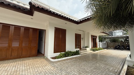 RUMAH MEWAH DALAM TOWNHOUSE DI PEJATEN AREA