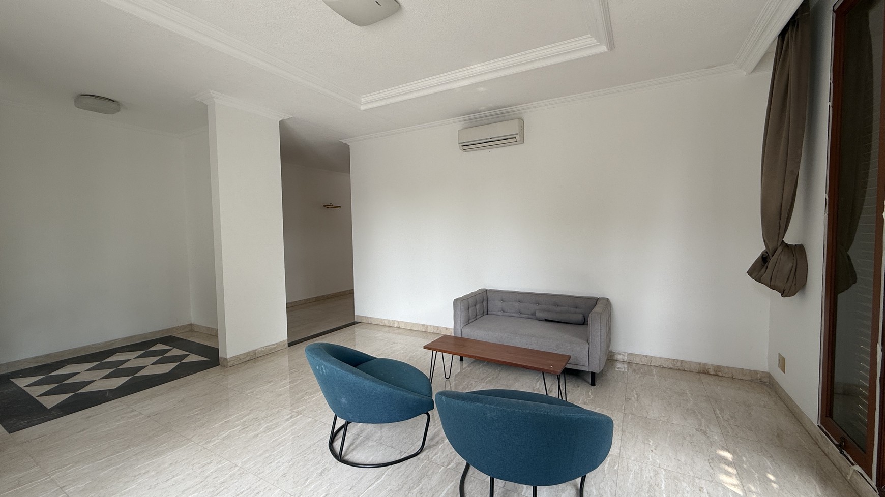 RUMAH MEWAH DALAM TOWNHOUSE DI PEJATEN AREA