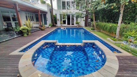 Rumah Asri dan Nyaman  serta Lingkungan Elite di Kemang, Jakarta Selatan