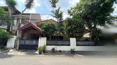 Rumah Besar dan Terawat di Tebet Barat, Cocok Dijadikan Tempat Usaha, Hanya 3 Menit Ke Jl. MT Haryono