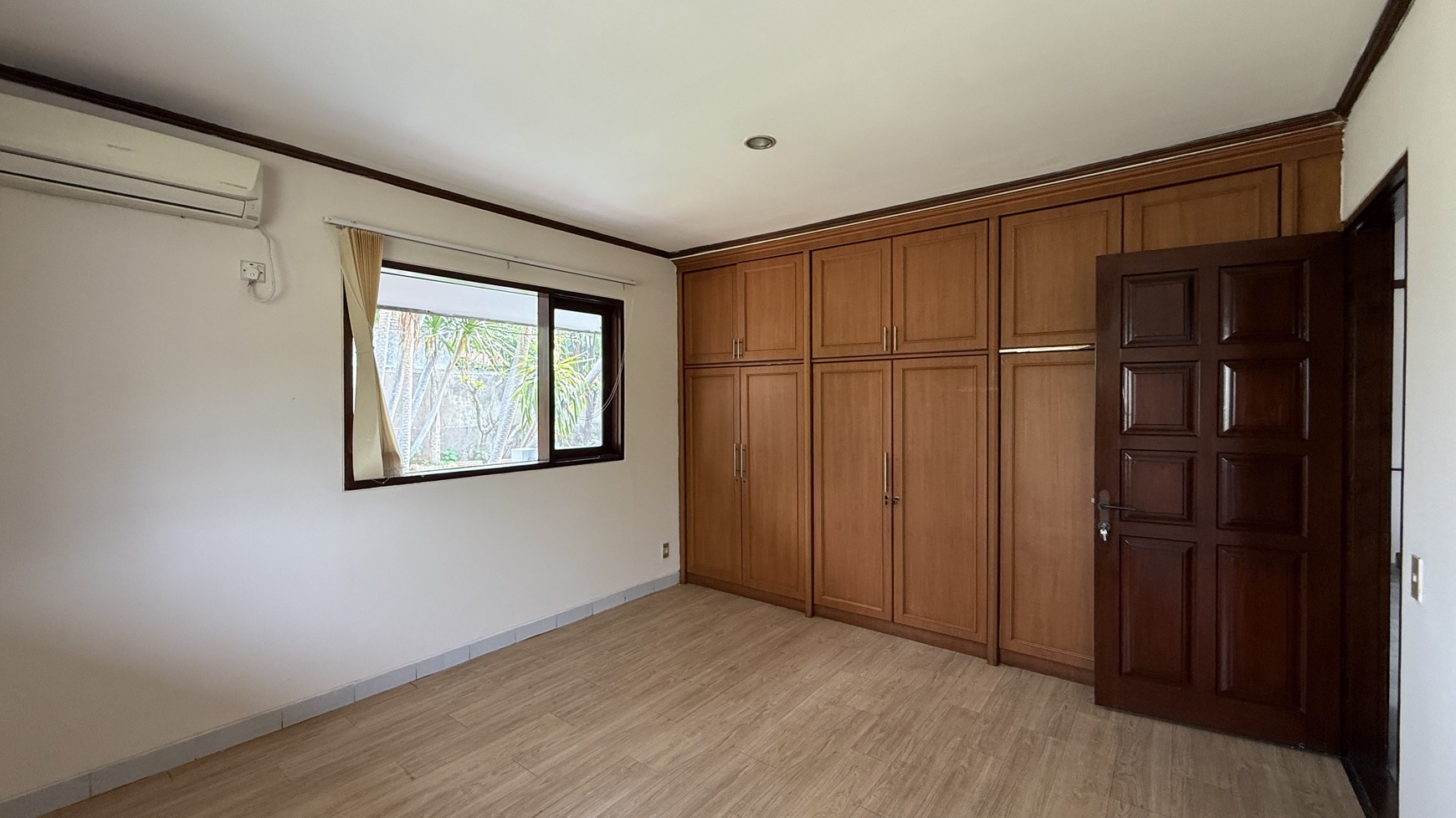 RUMAH COCOK UNTUK KANTOR DI ANTASARI