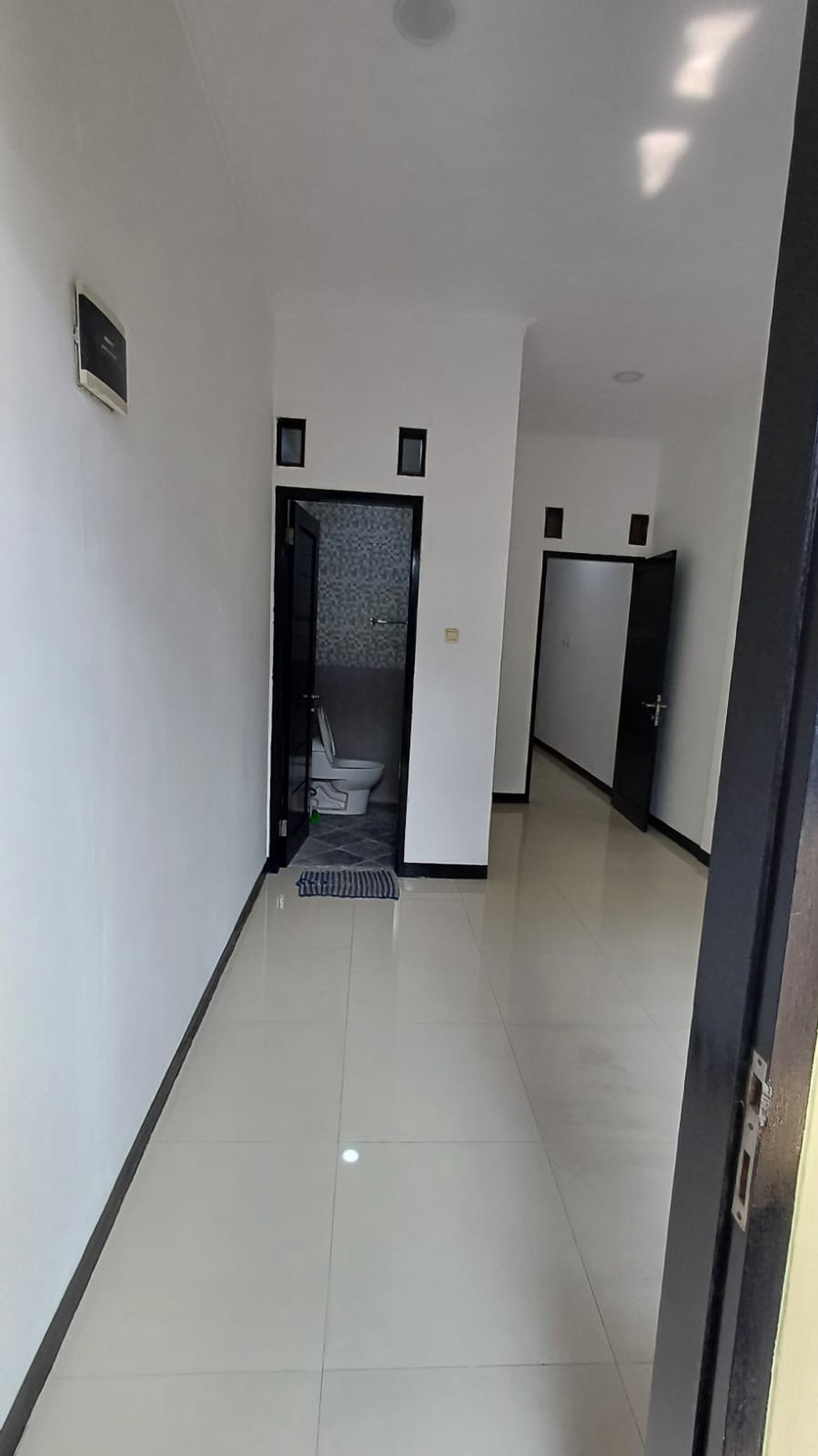 Rumah Minimalis 3 Lantai, bebas banjir Lokasi strategis di Gandaria.