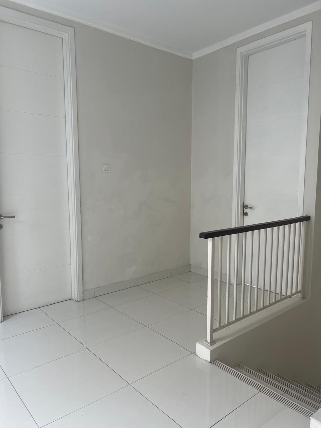 Rumah Bagus Di Discovery Eola Bintaro Jaya Sektor 9
