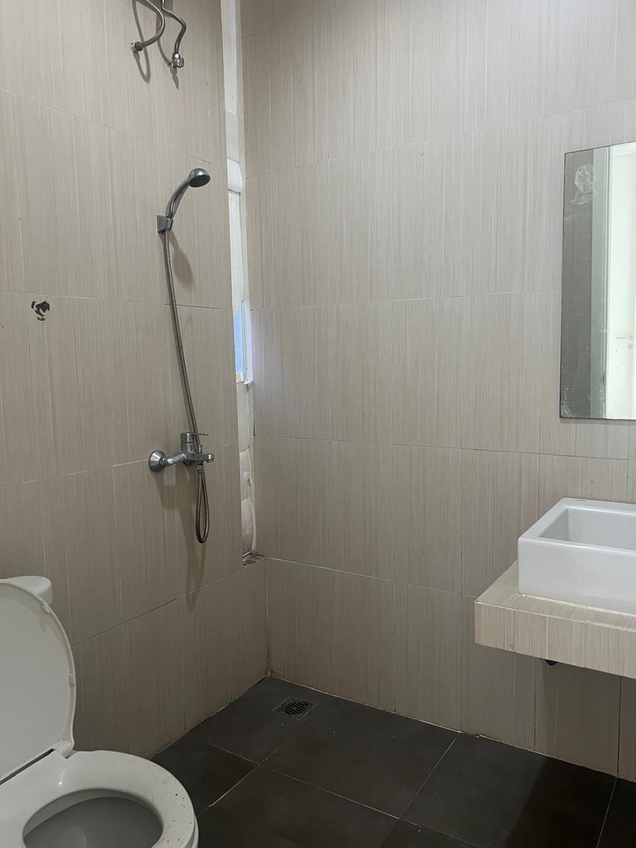 Rumah Bagus Di Discovery Eola Bintaro Jaya Sektor 9