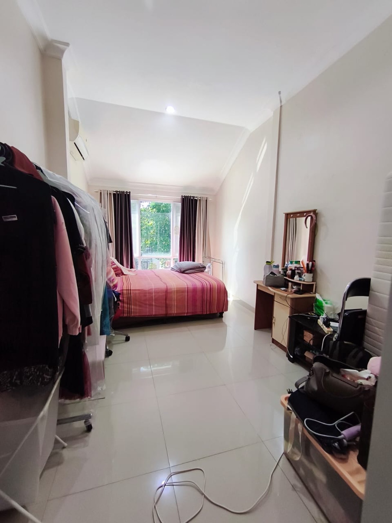 Rumah Bagus Di Emerald Terrace Bintaro Jaya Sektor 9