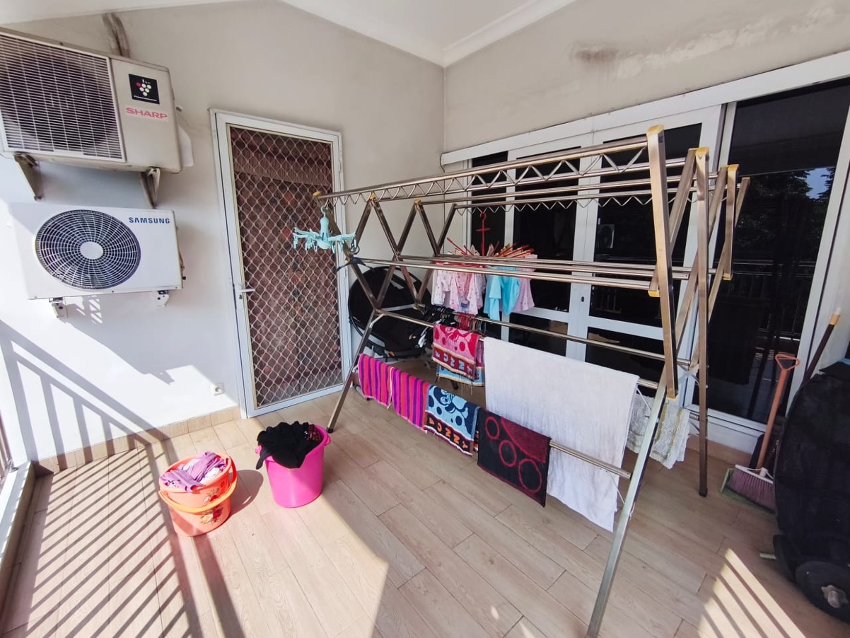 Rumah Bagus Di Emerald Terrace Bintaro Jaya Sektor 9