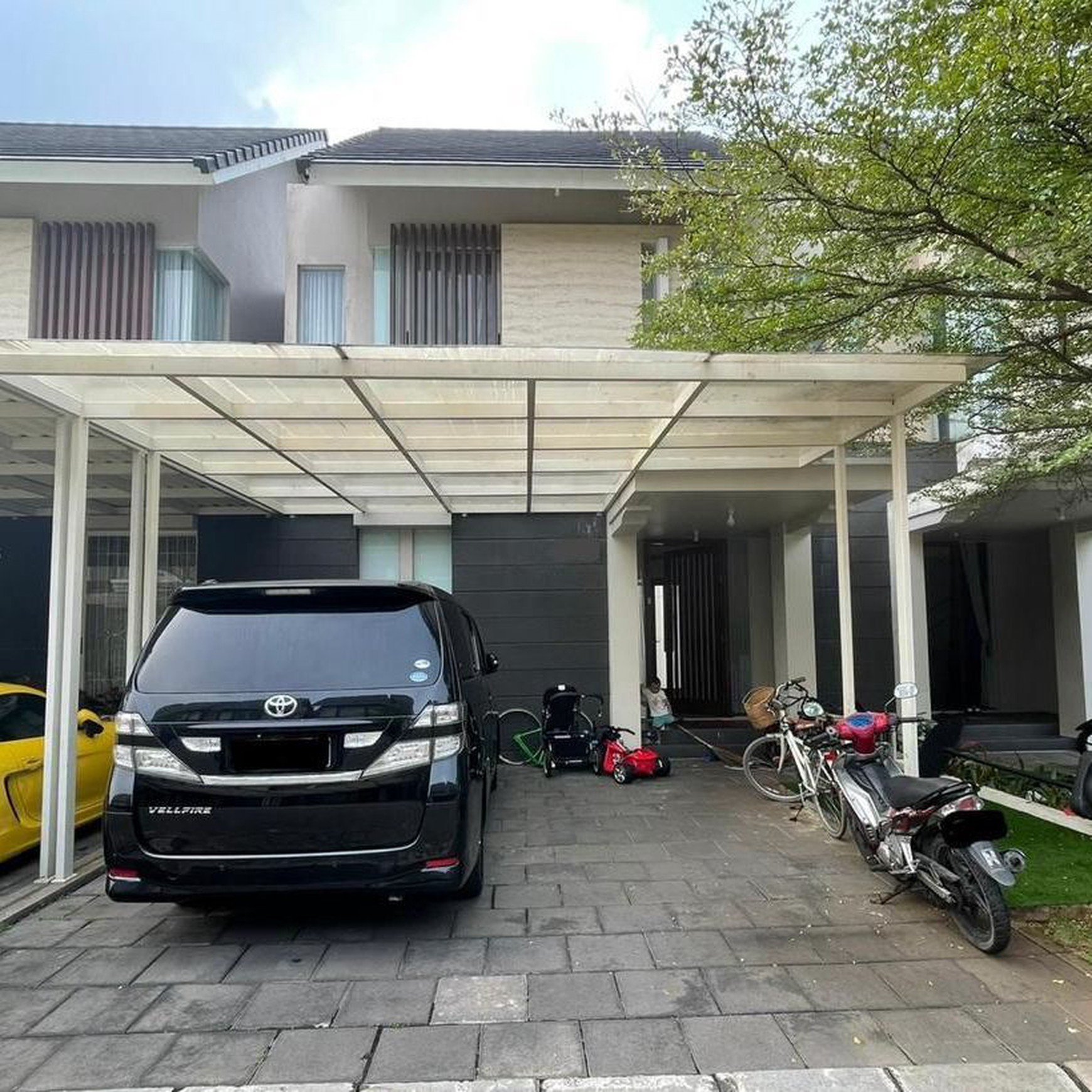 Rumah 2 Lantai di Clover Hill Residence Kreo Larangan Tangerang (di Perbatasan JakSel dan Tangerang)
