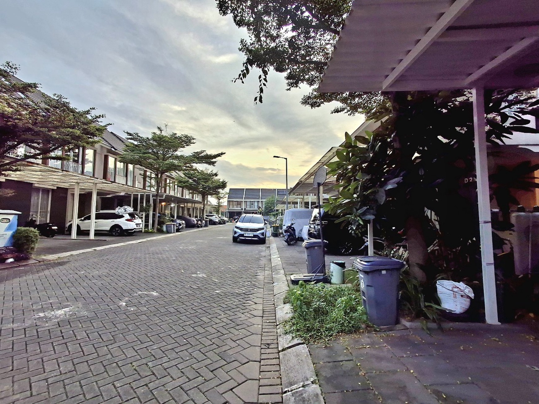 Rumah 2 Lantai di Clover Hill Residence Kreo Larangan Tangerang (di Perbatasan JakSel dan Tangerang)