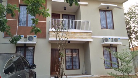 Rumah Bagus Di Emerald Garden Bintaro Jaya Sektor 9