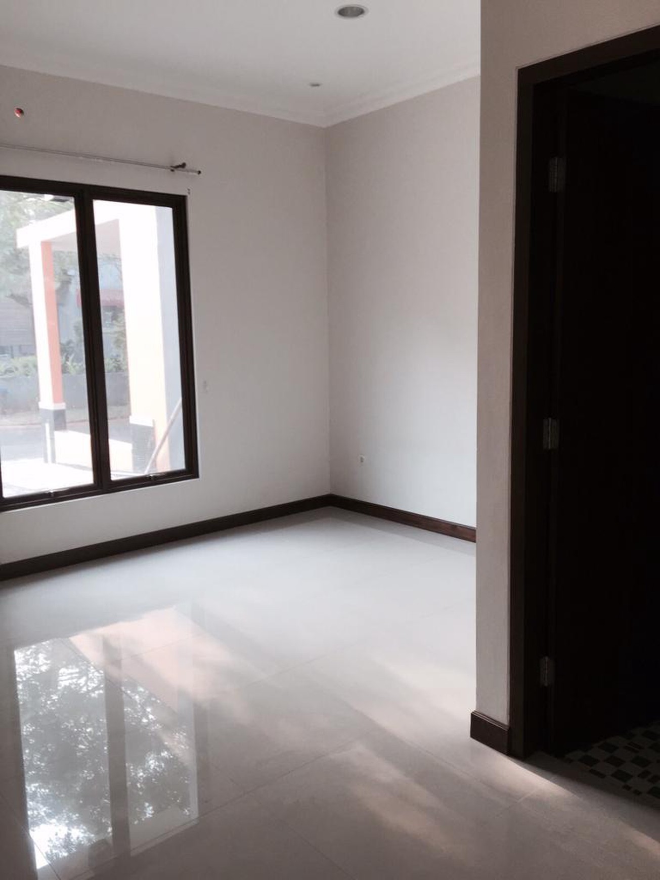 Rumah Bagus Di Emerald Garden Bintaro Jaya Sektor 9