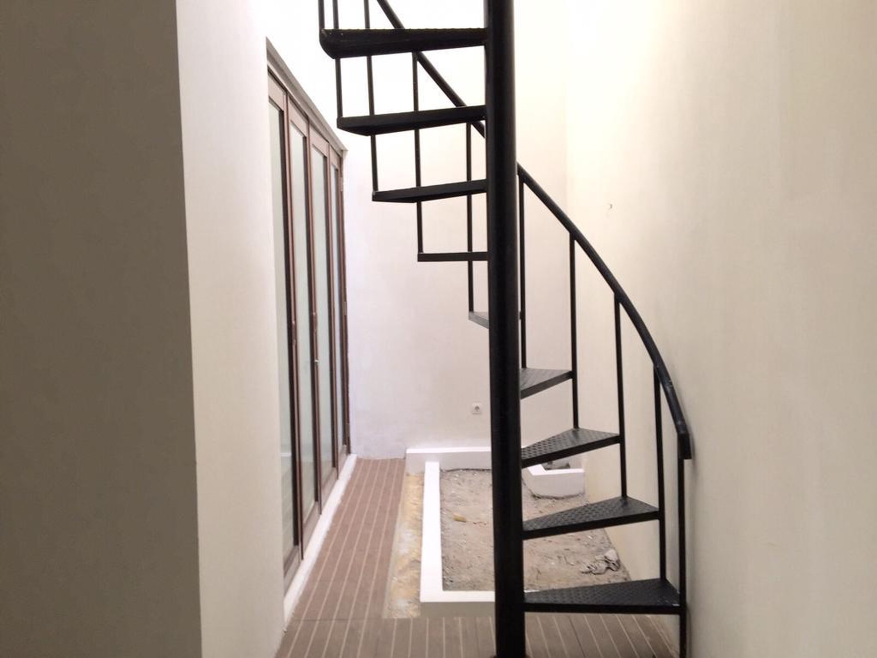 Rumah Bagus Di Emerald Garden Bintaro Jaya Sektor 9