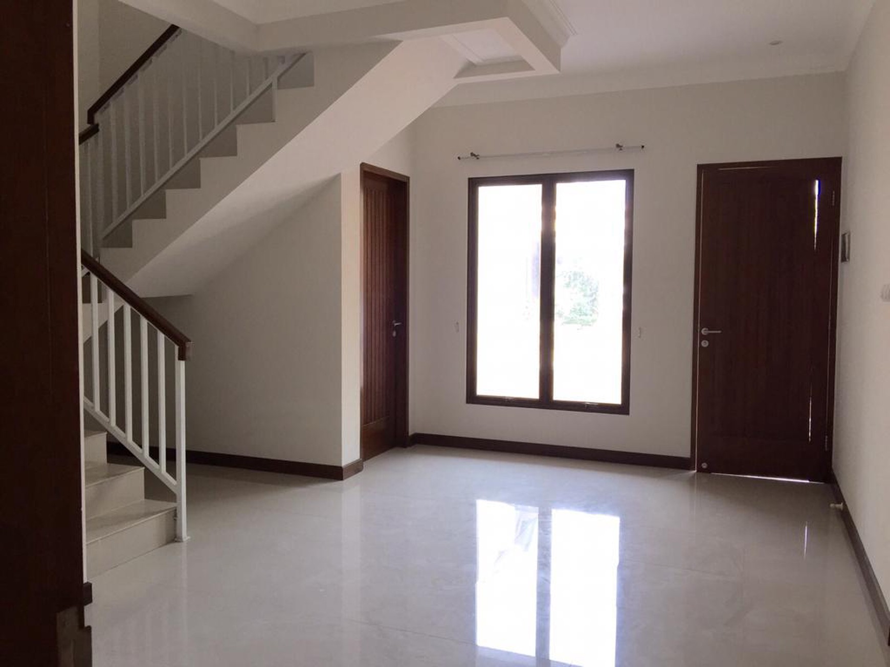 Rumah Bagus Di Emerald Garden Bintaro Jaya Sektor 9