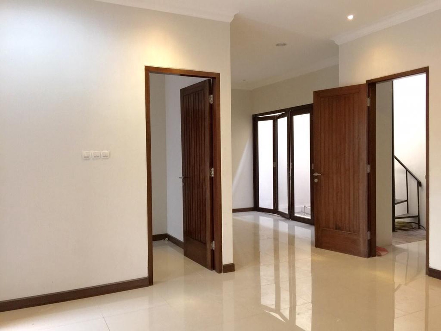Rumah Bagus Di Emerald Garden Bintaro Jaya Sektor 9