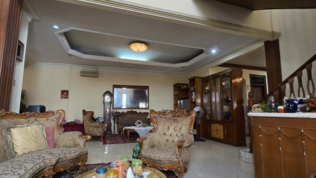 Rumah 2 lantai huk bagus dan terawat, luas 333 m2 di jalan Beton raya. Kayu putih Jakarta Timur