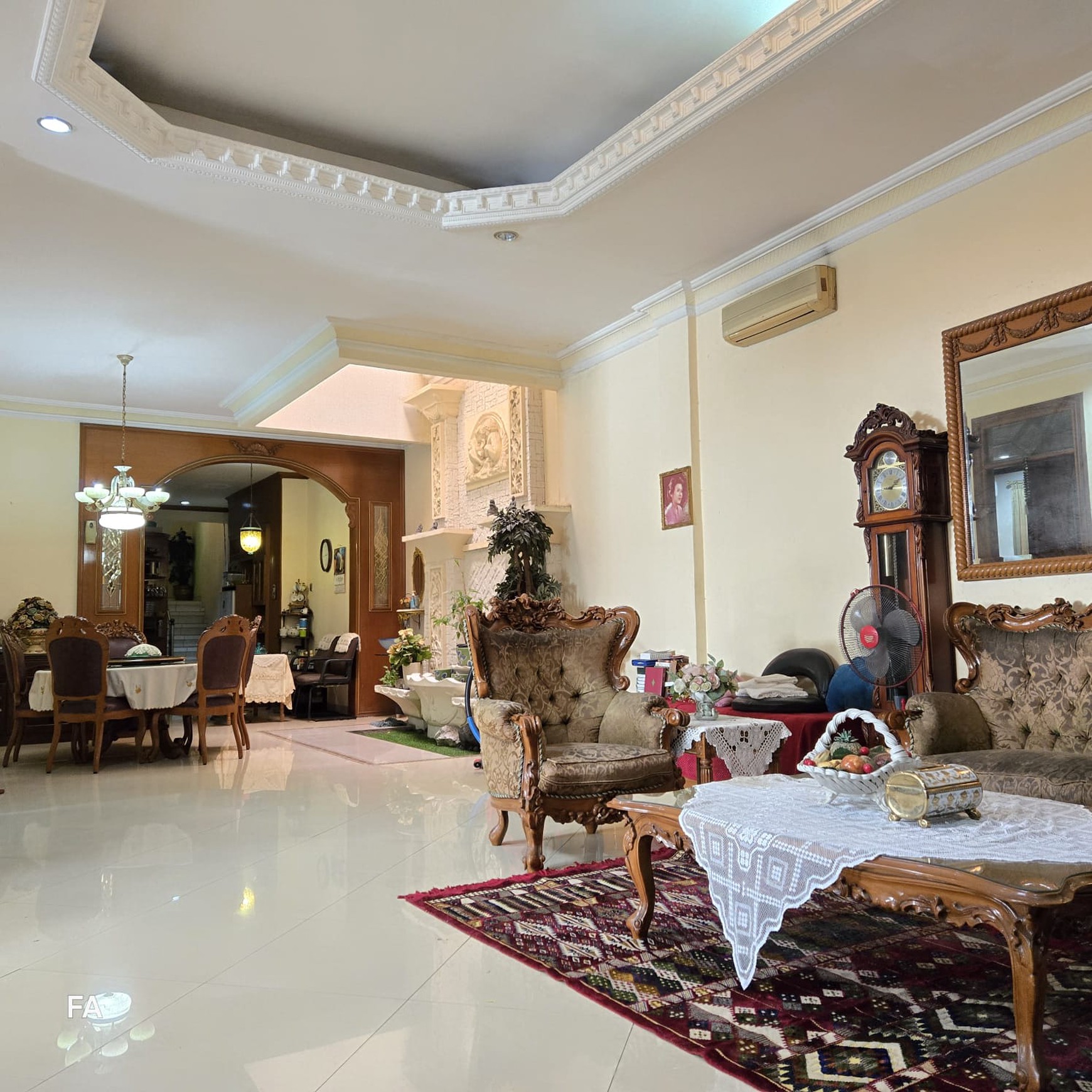 Rumah 2 lantai huk bagus dan terawat, luas 333 m2 di jalan Beton raya. Kayu putih Jakarta Timur