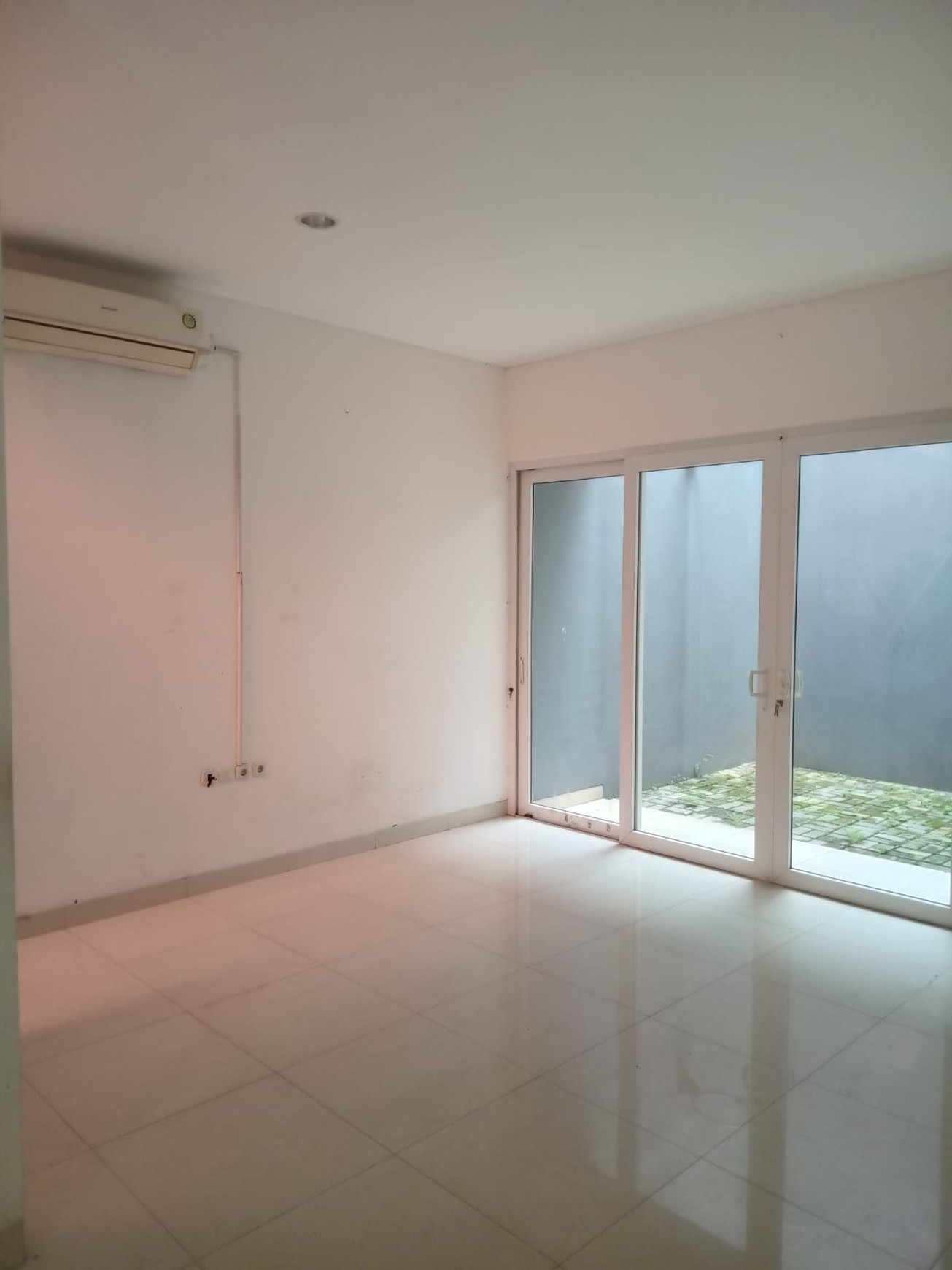 Rumah Bagus Di Jl Alam Elok Pondok Indah Jakarta Selatan