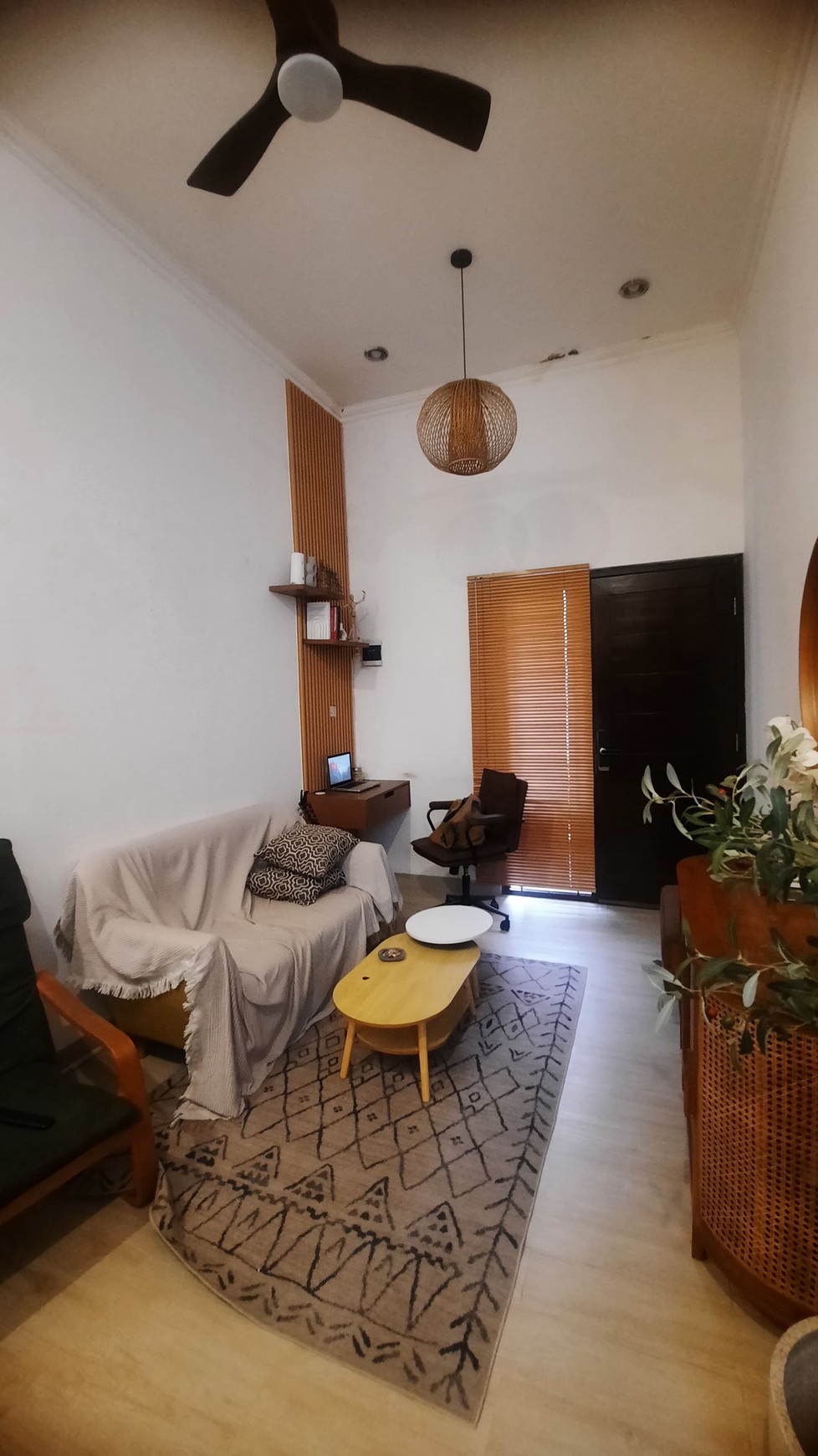 Rumah Siap Huni dengan Hunian Nyaman dan Asri di @Pamulang