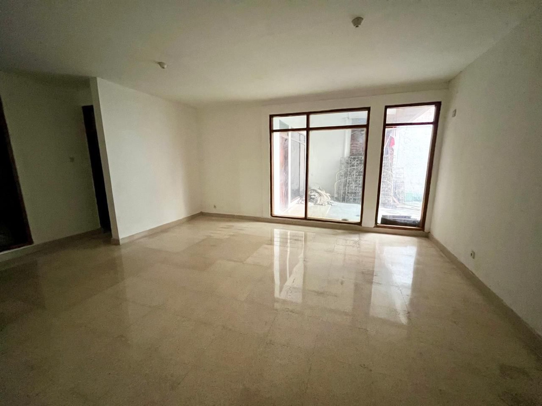 Rumah Bagus Di Jl Darmawangsa Kebayoran Baru Jakarta Selatan