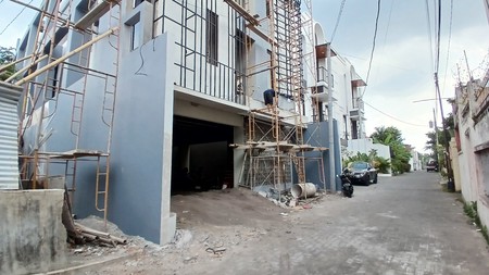 Investasi Rumah kost Furnish 25 Kamar Tidur Lokasi Pandega Dekat Kampus UGM Caturtunggal Depok Sleman