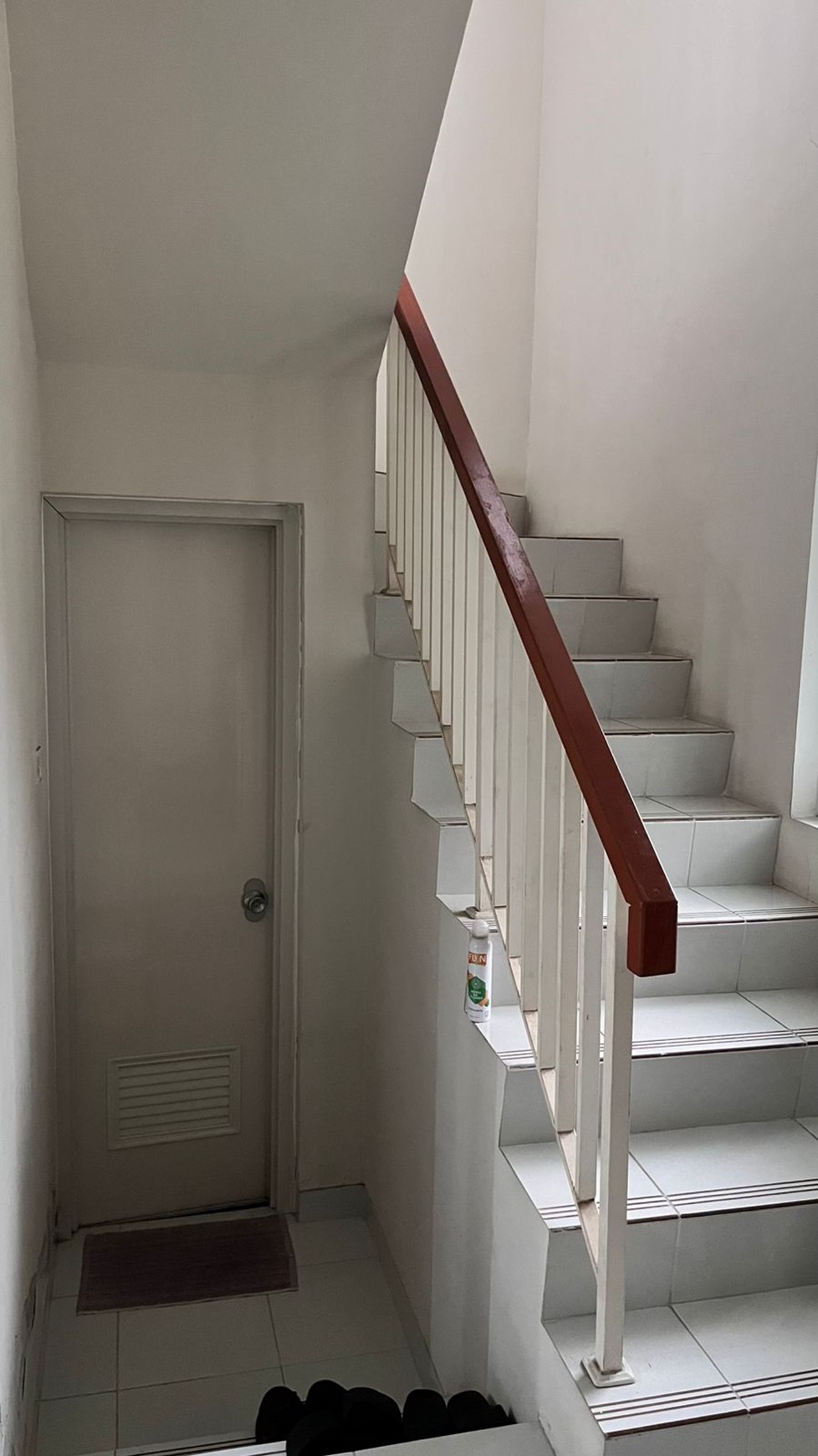 Rumah Cantik 2 Lantai di Serpong Sudah SHM