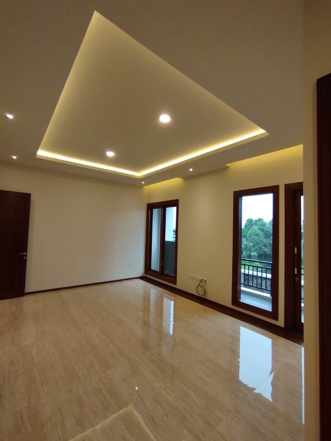 Rumah Brand New, Smart home hoek dgn pool di Dharmawangsa home, Bintaro