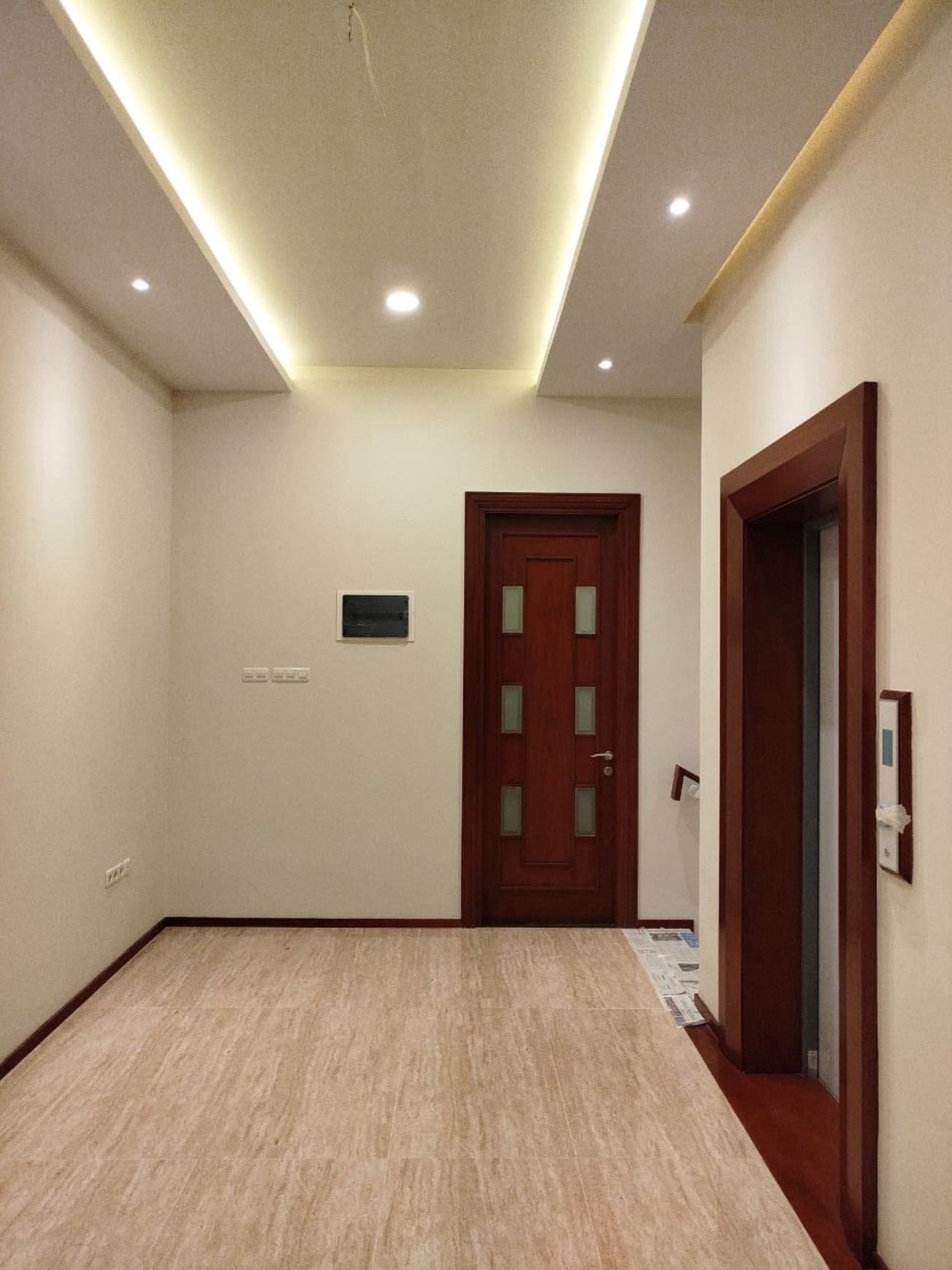 Rumah Brand New, Smart home hoek dgn pool di Dharmawangsa home, Bintaro