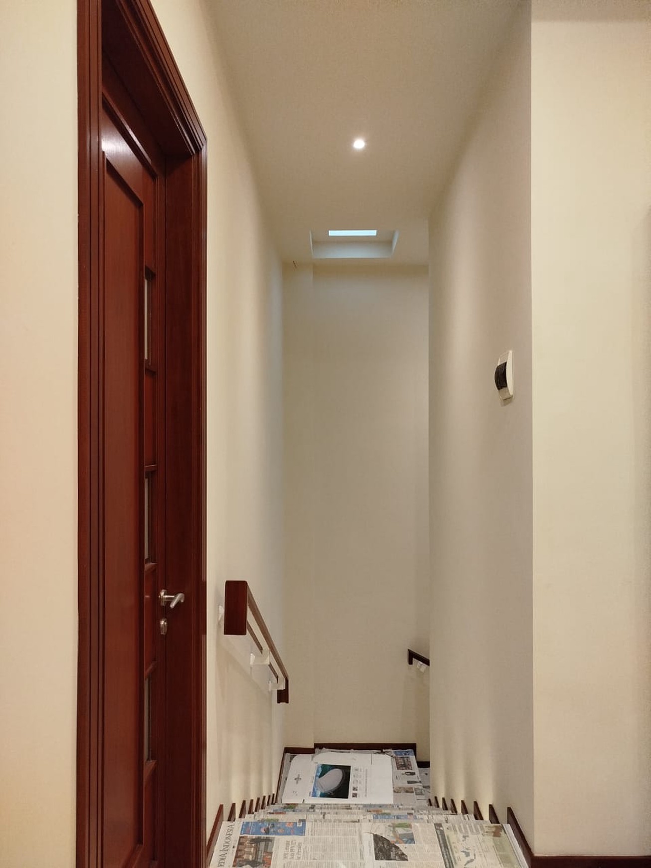 Rumah Brand New, Smart home hoek dgn pool di Dharmawangsa home, Bintaro