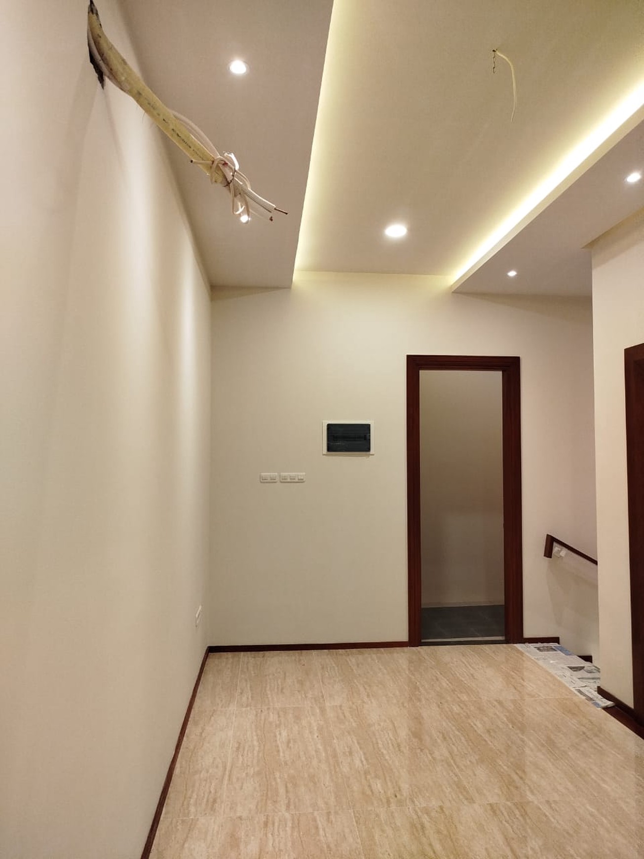Rumah Brand New, Smart home hoek dgn pool di Dharmawangsa home, Bintaro