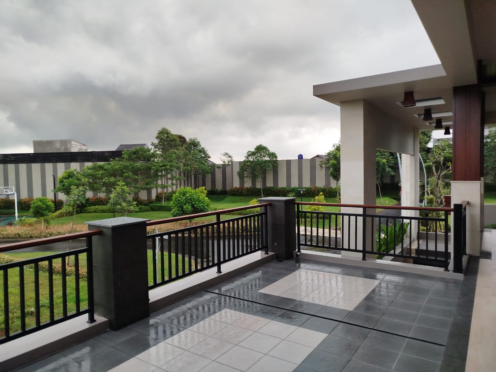 Rumah Brand New, Smart home hoek dgn pool di Dharmawangsa home, Bintaro