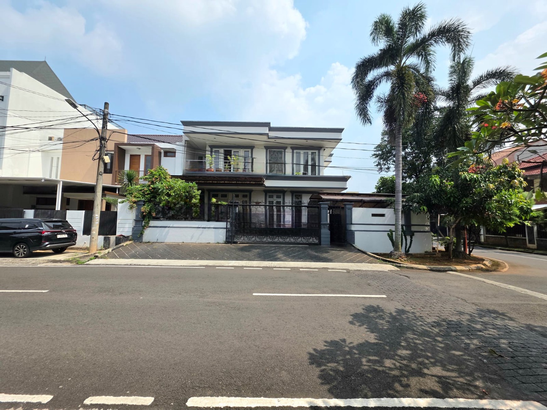 Rumah Bagus dI Pinang Residence, Jl Deplu Raya Pondok Pinang