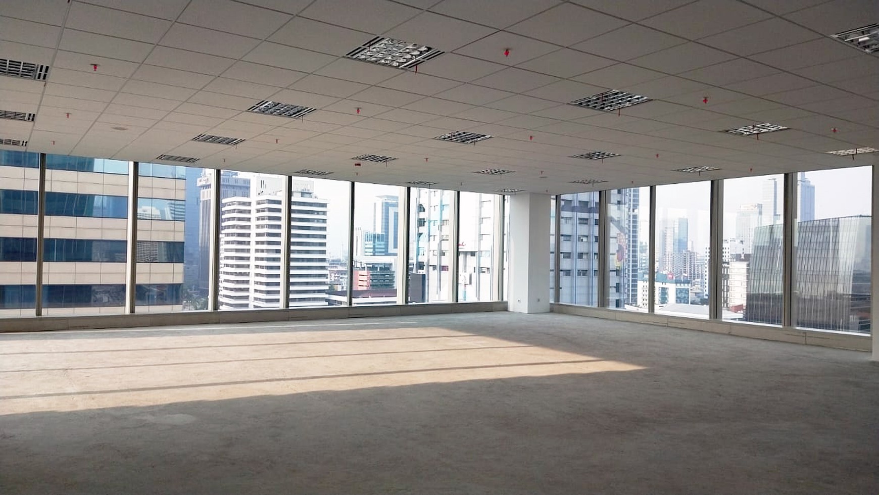 Dijual Office Space Lippo Thamrin luas 218 m2 Lt. 12 , Bare Condition - Jakarta Pusat