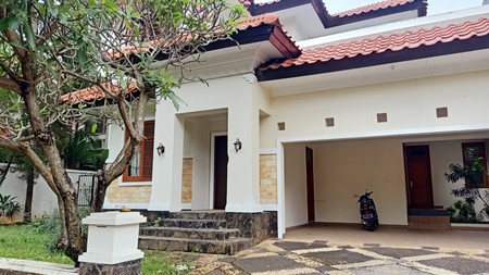 Rumah cantik kawasan eksklusif Bintaro sektor 9