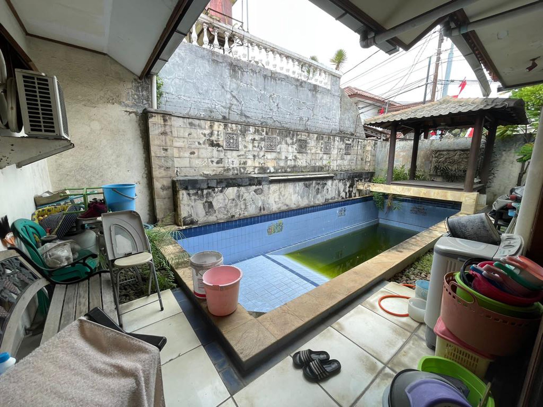 DI Jual rumah jalan Kemuning raya utan kayu